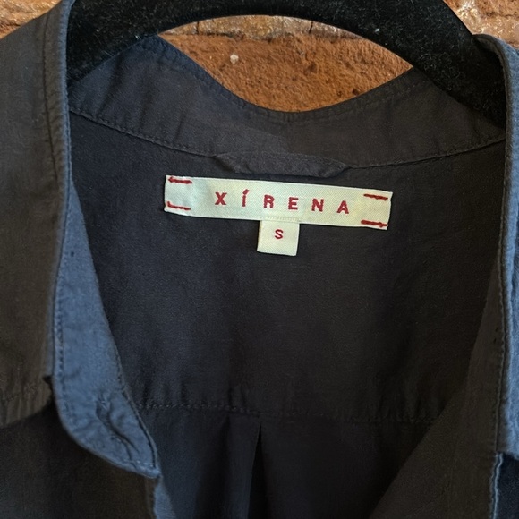 Like new - Xirena Beau Shirt in Black - Picture 3 of 6
